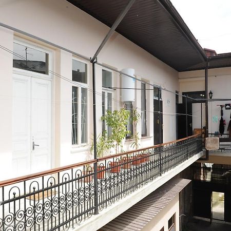 سوخومي Apartment On Prospekt Mira 71 المظهر الخارجي الصورة