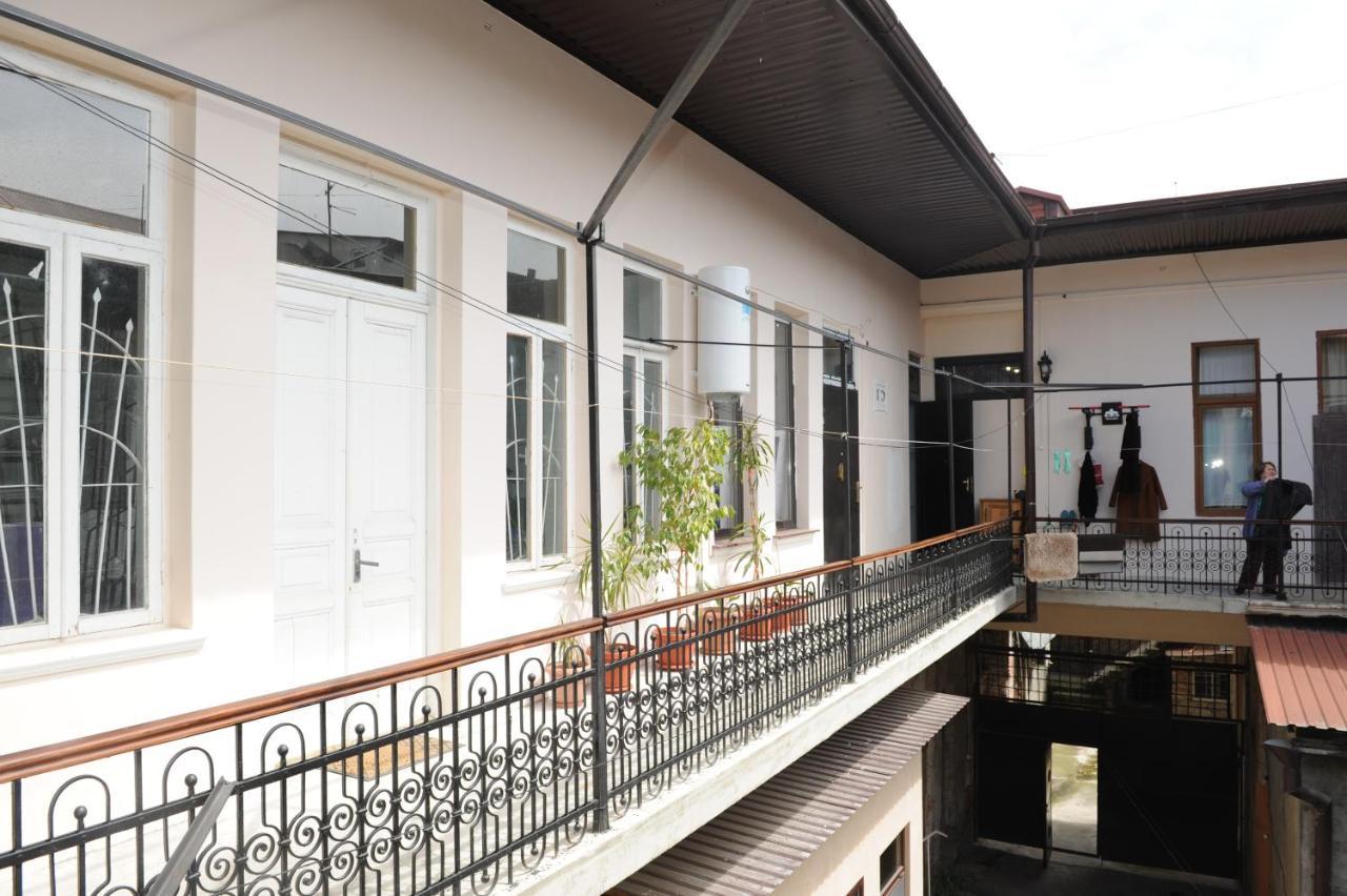 سوخومي Apartment On Prospekt Mira 71 المظهر الخارجي الصورة